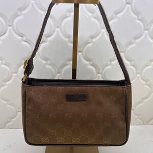 GUCCI canvas GG shoulder bag in brown